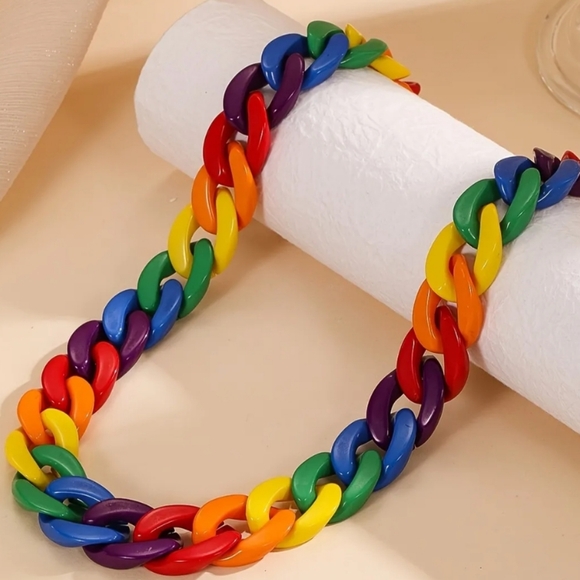 New! UNISEX LGBTQ+ Rainbow Chunky Resin Pride Necklace. - Picture 1 of 5